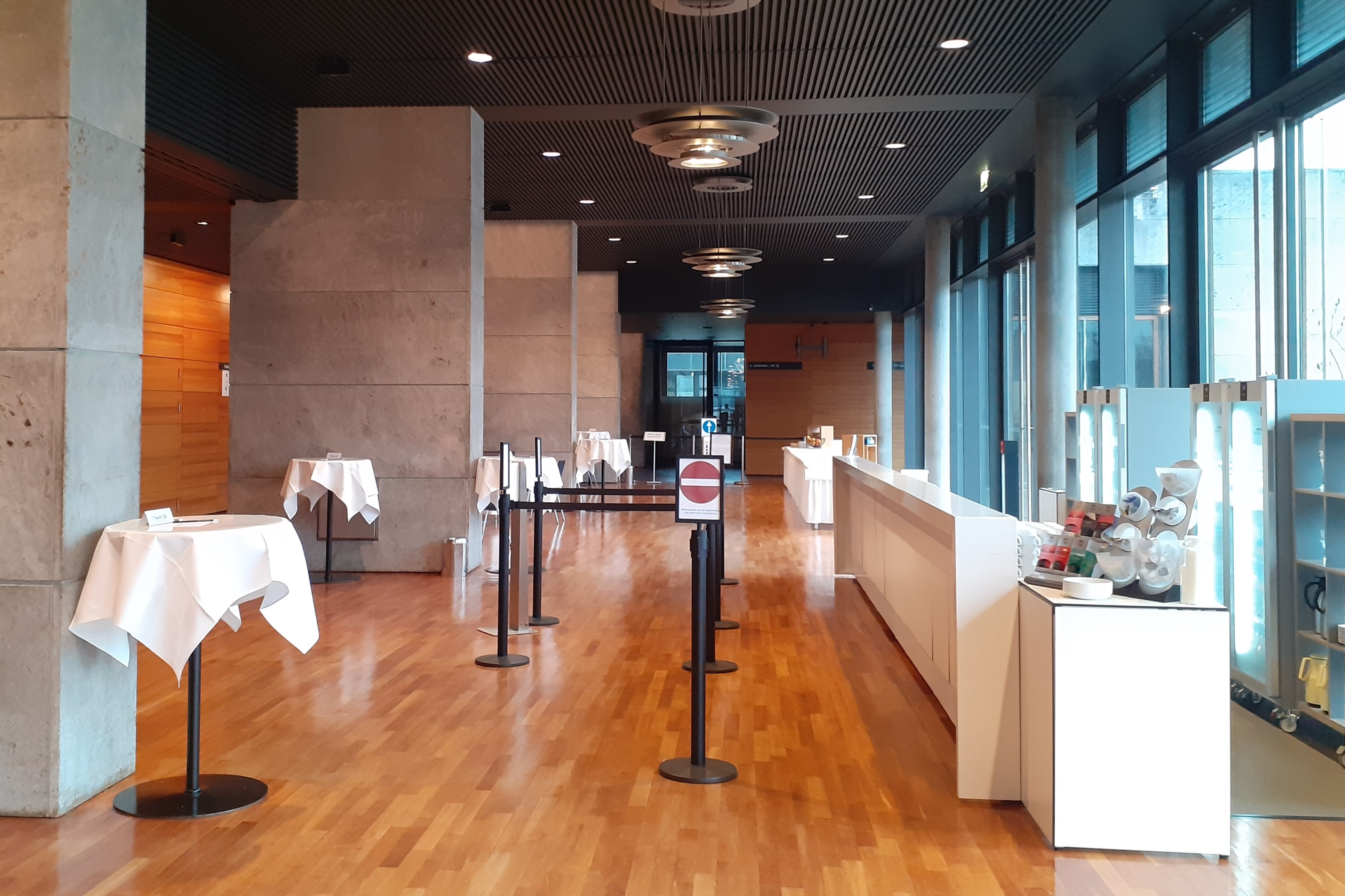 Einbahnstraßenregelung am Buffet